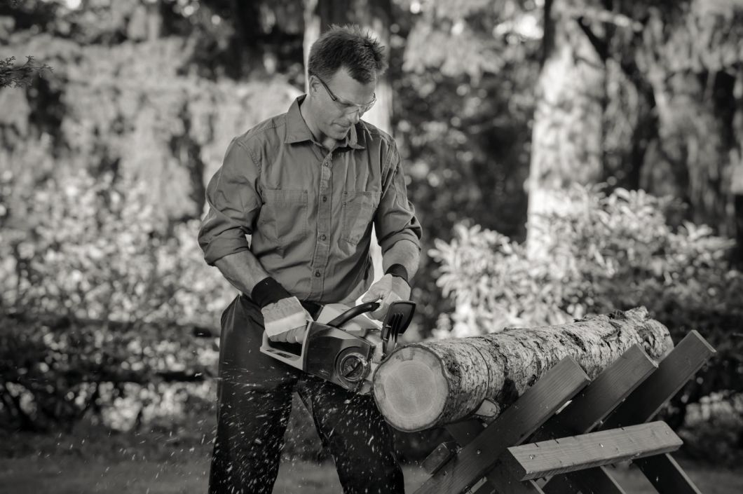 Stride Across Tools-New Li-ion Battery Cordless Garden Chainsaw-Power Machine Tools