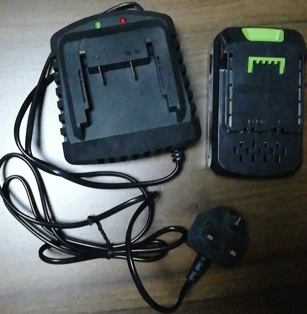 New Design Light Weight Top Handle Lithium-Ion Battery Cordless Chainsaw